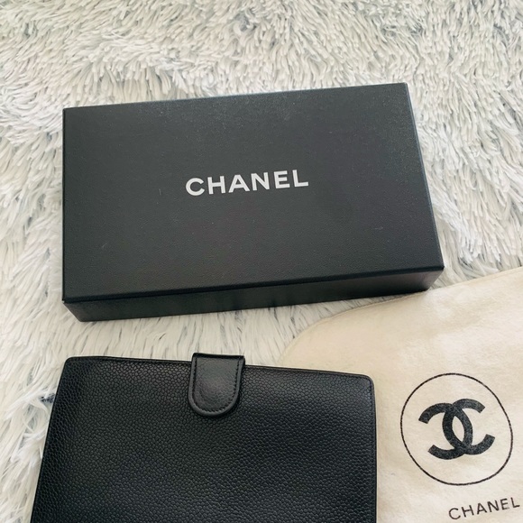Chanel Classic Caviar leather wallet - Picture 3 of 6